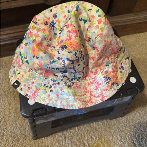 Fabletics Multicolor Floral Bucket Hat - Picture 1 of 3